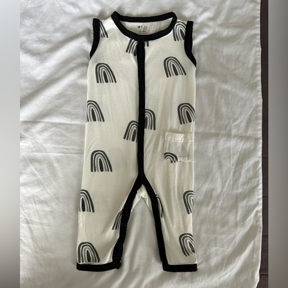 Kyte BABY Other - Kyte Baby Midnight Rainbow Sleeveless Romper